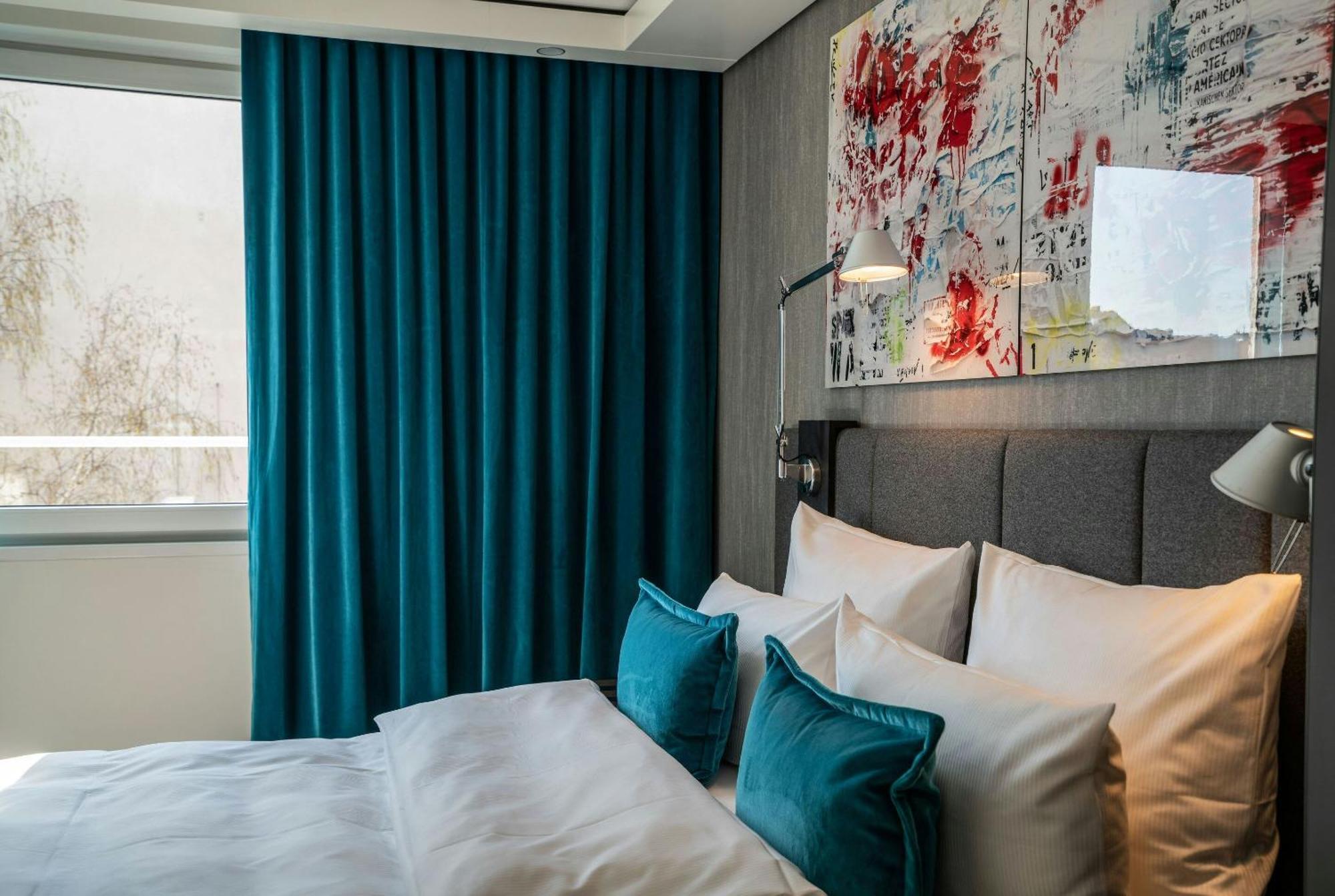 Motel One Berlin-Mitte — Photos 3